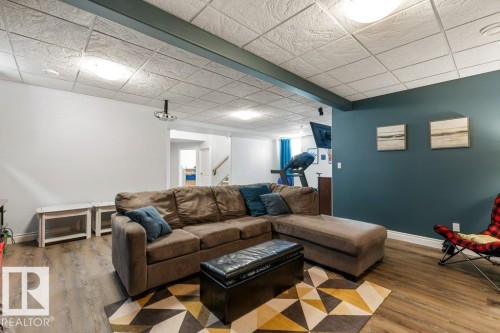 1628 Kerr Road, Edmonton, AB - Indoor