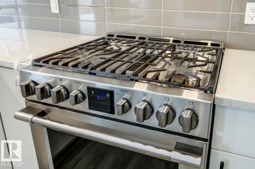 1714 169 St Sw, Edmonton, AB - Indoor Photo Showing Kitchen