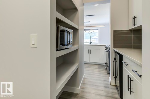 1714 169 St Sw, Edmonton, AB - Indoor