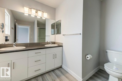 1714 169 St Sw, Edmonton, AB - Indoor Photo Showing Bathroom