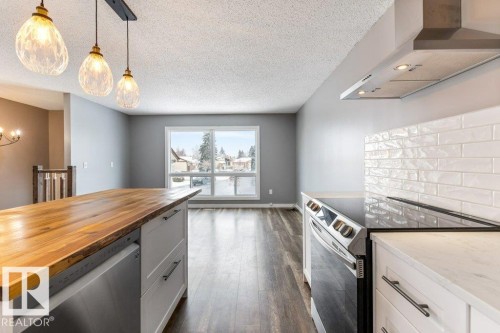 16946 101 Street, Edmonton, AB - Indoor Photo Showing Kitchen