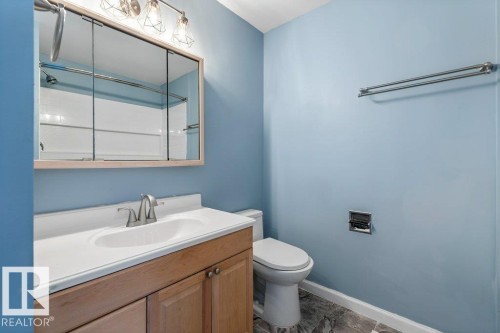 16946 101 Street, Edmonton, AB - Indoor Photo Showing Bathroom