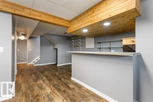 16946 101 Street, Edmonton, AB - Indoor