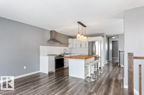 16946 101 Street, Edmonton, AB - Indoor Photo Showing Kitchen