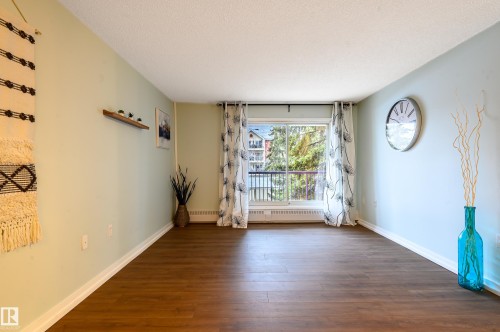 237 10636 120 Street, Edmonton, AB - Indoor