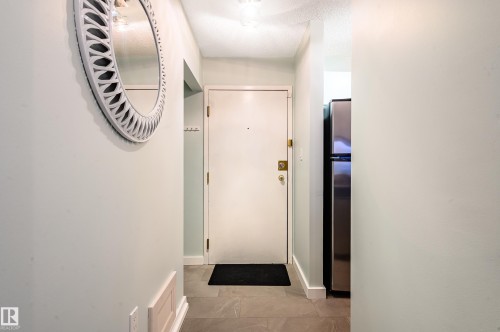 237 10636 120 Street, Edmonton, AB - Indoor Photo Showing Other Room