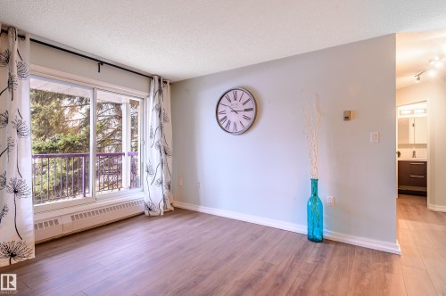 237 10636 120 Street, Edmonton, AB - Indoor