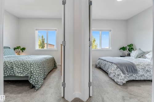 1522 17 Avenue, Edmonton, AB - Indoor Photo Showing Bedroom