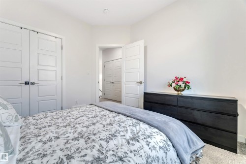 1522 17 Avenue, Edmonton, AB - Indoor Photo Showing Bedroom
