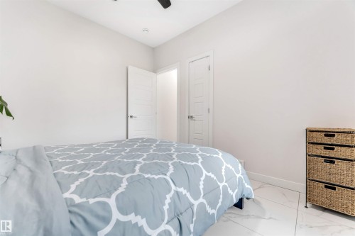 1522 17 Avenue, Edmonton, AB - Indoor Photo Showing Bedroom