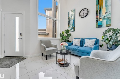 1522 17 Avenue, Edmonton, AB - Indoor