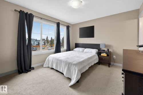 31 5203 149 Avenue, Edmonton, AB - Indoor Photo Showing Bedroom