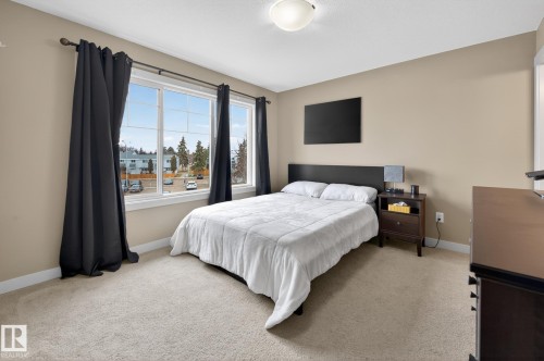 31 5203 149 Avenue, Edmonton, AB - Indoor Photo Showing Bedroom