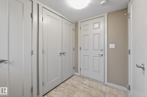 31 5203 149 Avenue, Edmonton, AB - Indoor Photo Showing Other Room