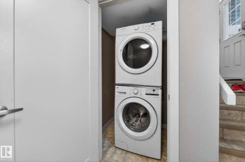 31 5203 149 Avenue, Edmonton, AB - Indoor Photo Showing Laundry Room
