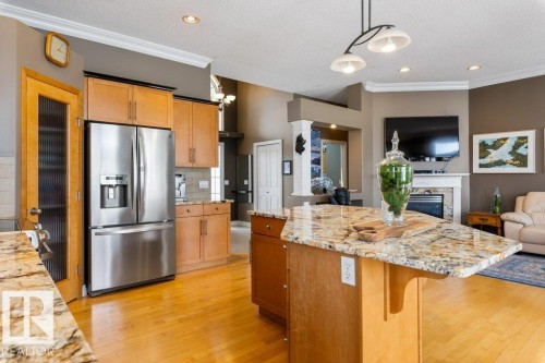 20 Keystone Crescent, St. Albert, AB - Indoor Photo Showing Kitchen