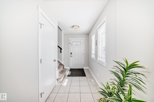 4404 6 Street, Edmonton, AB - Indoor Photo Showing Other Room