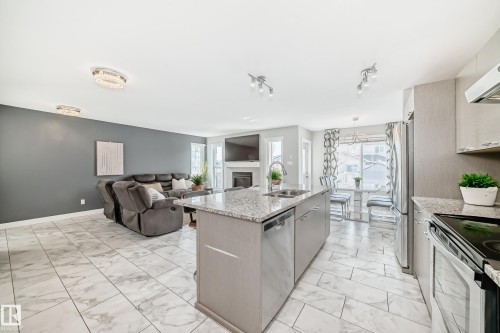 4404 6 Street, Edmonton, AB - Indoor Photo Showing Kitchen With Double Sink With Upgraded Kitchen