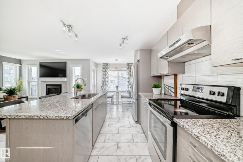 4404 6 Street, Edmonton, AB - Indoor Photo Showing Kitchen With Double Sink With Upgraded Kitchen