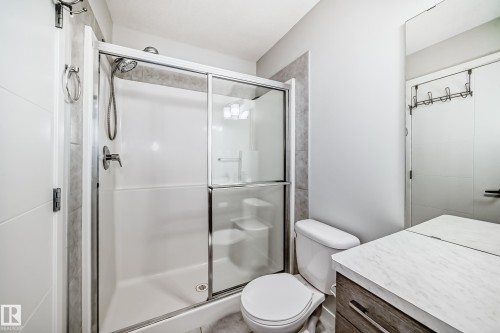 4404 6 Street, Edmonton, AB - Indoor Photo Showing Bathroom