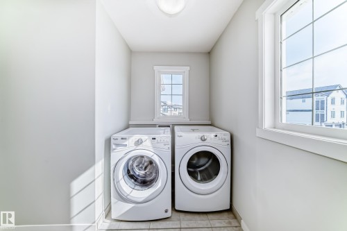 4404 6 Street, Edmonton, AB - Indoor Photo Showing Laundry Room