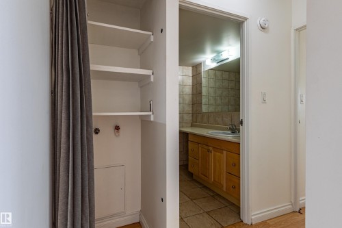 37 8745 165 Street, Edmonton, AB - Indoor