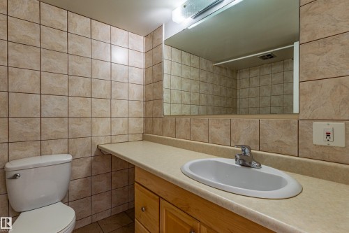 37 8745 165 Street, Edmonton, AB - Indoor Photo Showing Bathroom