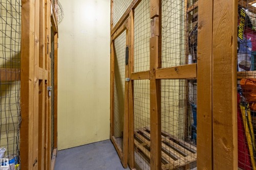 37 8745 165 Street, Edmonton, AB - Indoor Photo Showing Other Room