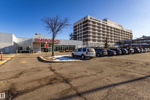 37 8745 165 Street, Edmonton, AB - Outdoor