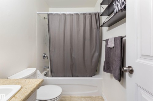 6504 184 Street, Edmonton, AB - Indoor Photo Showing Bathroom