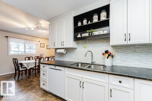 5214 46 Avenue, Leduc, AB - Indoor Photo Showing Kitchen With Double Sink