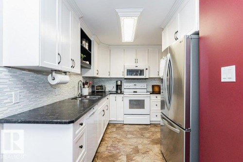 5214 46 Avenue, Leduc, AB - Indoor Photo Showing Kitchen