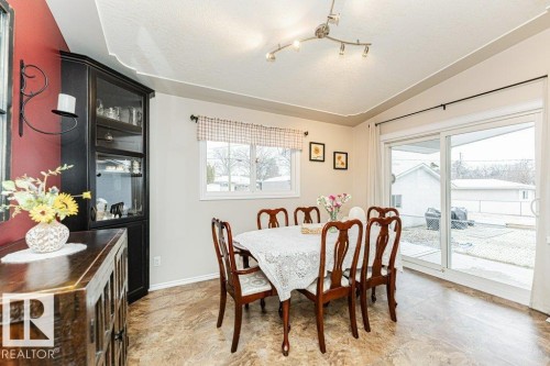 5214 46 Avenue, Leduc, AB - Indoor Photo Showing Dining Room