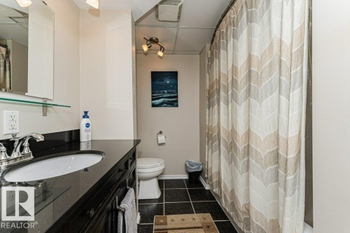 5214 46 Avenue, Leduc, AB - Indoor Photo Showing Bathroom