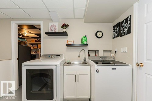 5214 46 Avenue, Leduc, AB - Indoor Photo Showing Laundry Room