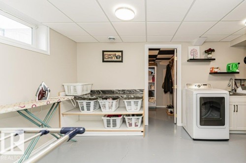 5214 46 Avenue, Leduc, AB - Indoor Photo Showing Laundry Room