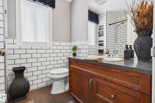 3 Erin Close, St. Albert, AB - Indoor Photo Showing Bathroom