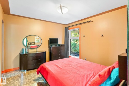 3018 110A Street, Edmonton, AB - Indoor Photo Showing Bedroom