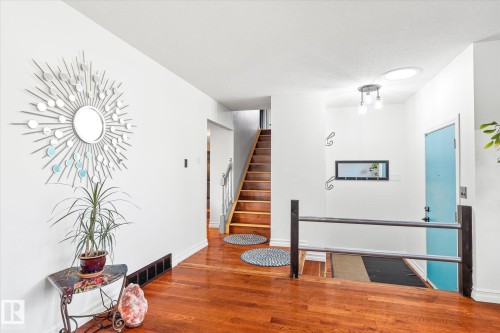 3018 110A Street, Edmonton, AB - Indoor Photo Showing Other Room