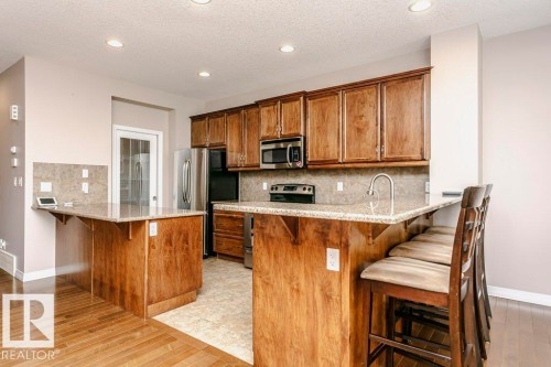 16861 58A Street Nw, Edmonton, AB - Indoor Photo Showing Kitchen With Stainless Steel Kitchen With Upgraded Kitchen