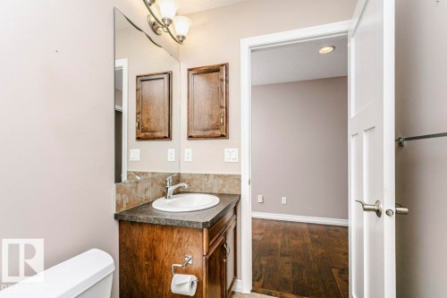 16861 58A Street Nw, Edmonton, AB - Indoor Photo Showing Bathroom