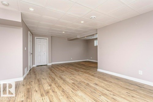 16861 58A Street Nw, Edmonton, AB - Indoor Photo Showing Other Room