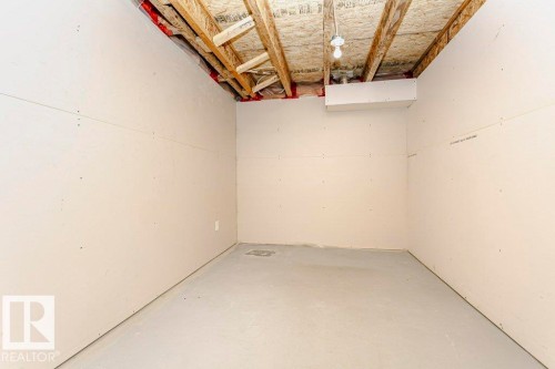 16861 58A Street Nw, Edmonton, AB - Indoor Photo Showing Other Room