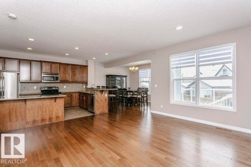 16861 58A Street Nw, Edmonton, AB - Indoor Photo Showing Kitchen