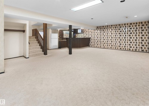 11819 75 Avenue, Edmonton, AB - Indoor Photo Showing Other Room