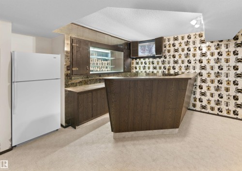 11819 75 Avenue, Edmonton, AB - Indoor Photo Showing Kitchen