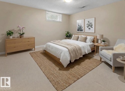 11819 75 Avenue, Edmonton, AB - Indoor Photo Showing Bedroom