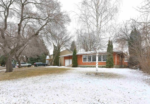 11819 75 Avenue, Edmonton, AB - Outdoor