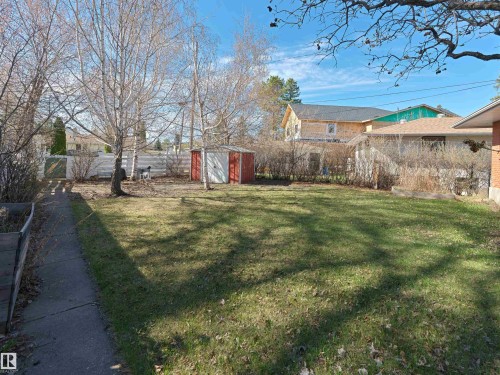 11819 75 Avenue, Edmonton, AB - Outdoor