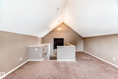 4044 Alexander Way, Edmonton, AB - Indoor Photo Showing Other Room